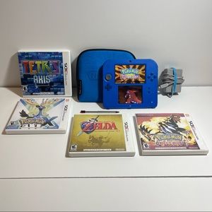 (BUNDLE) Nintendo 2DS in Electric Blue W/ 4 Games & Accessories!!